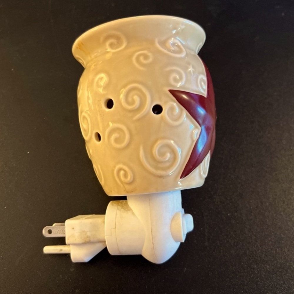 NIB Scentsy Plug-in Warmer | Never used box included | Portable | Rustic Star ⭐️